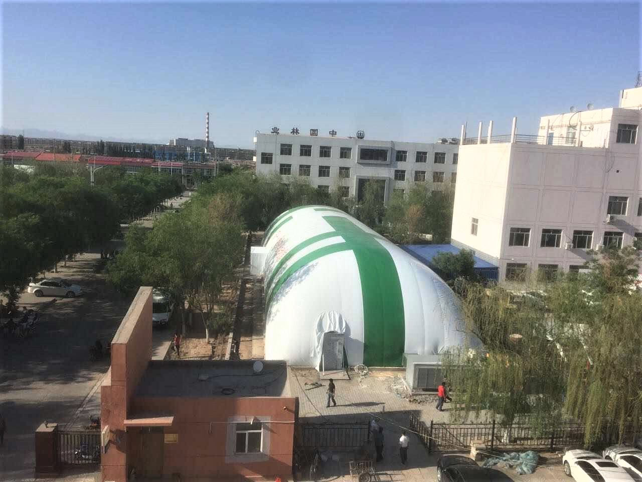 充氣羽毛球館